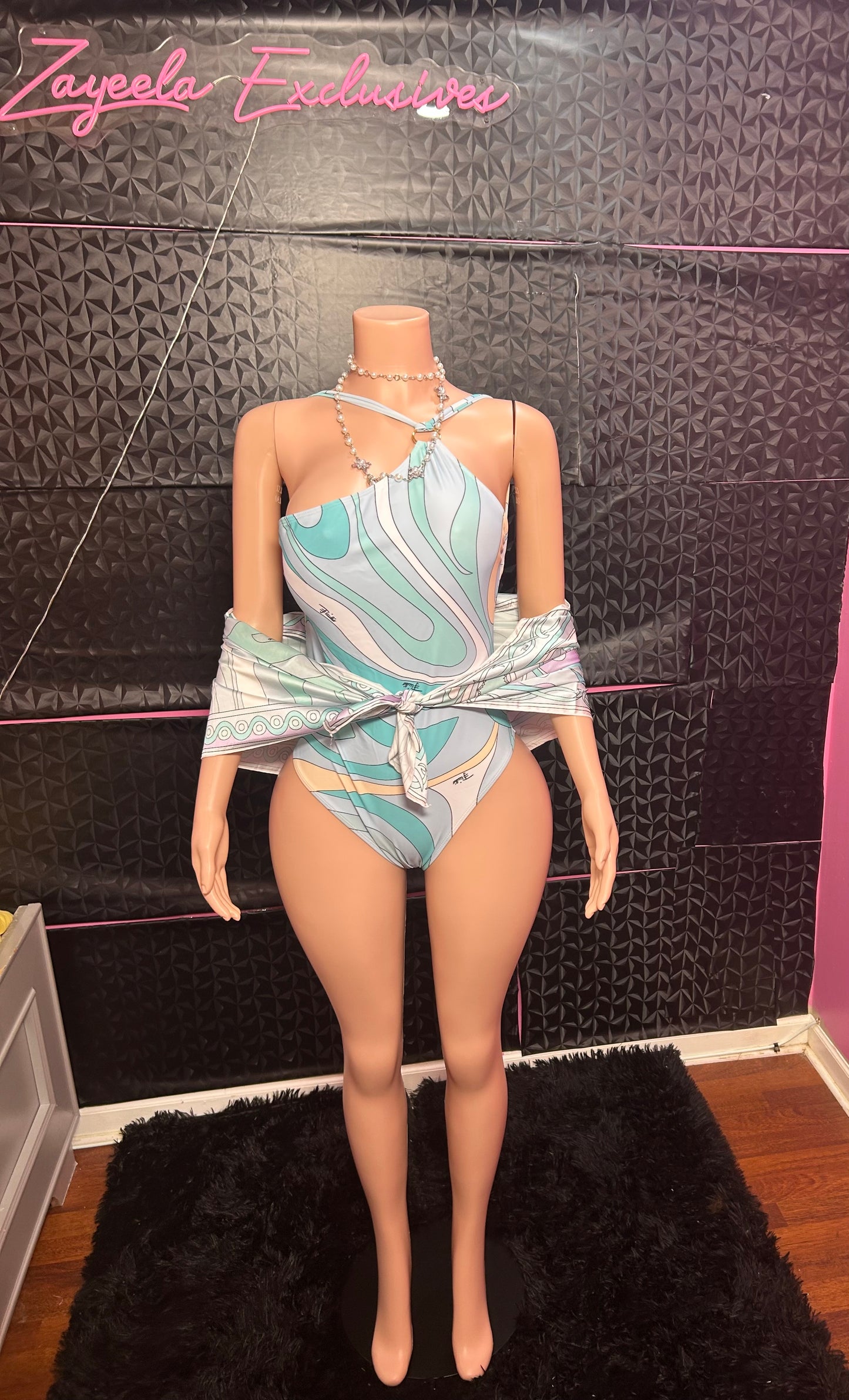 Lush One Piece W/Wrap